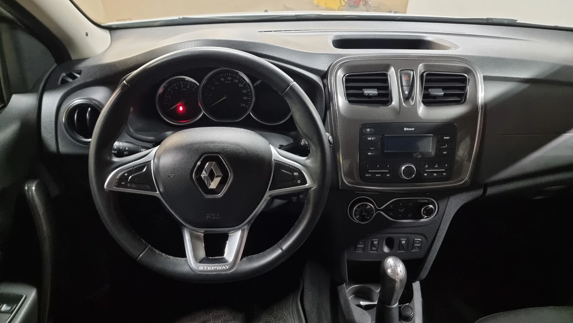 Renault Sandero Stepway photo